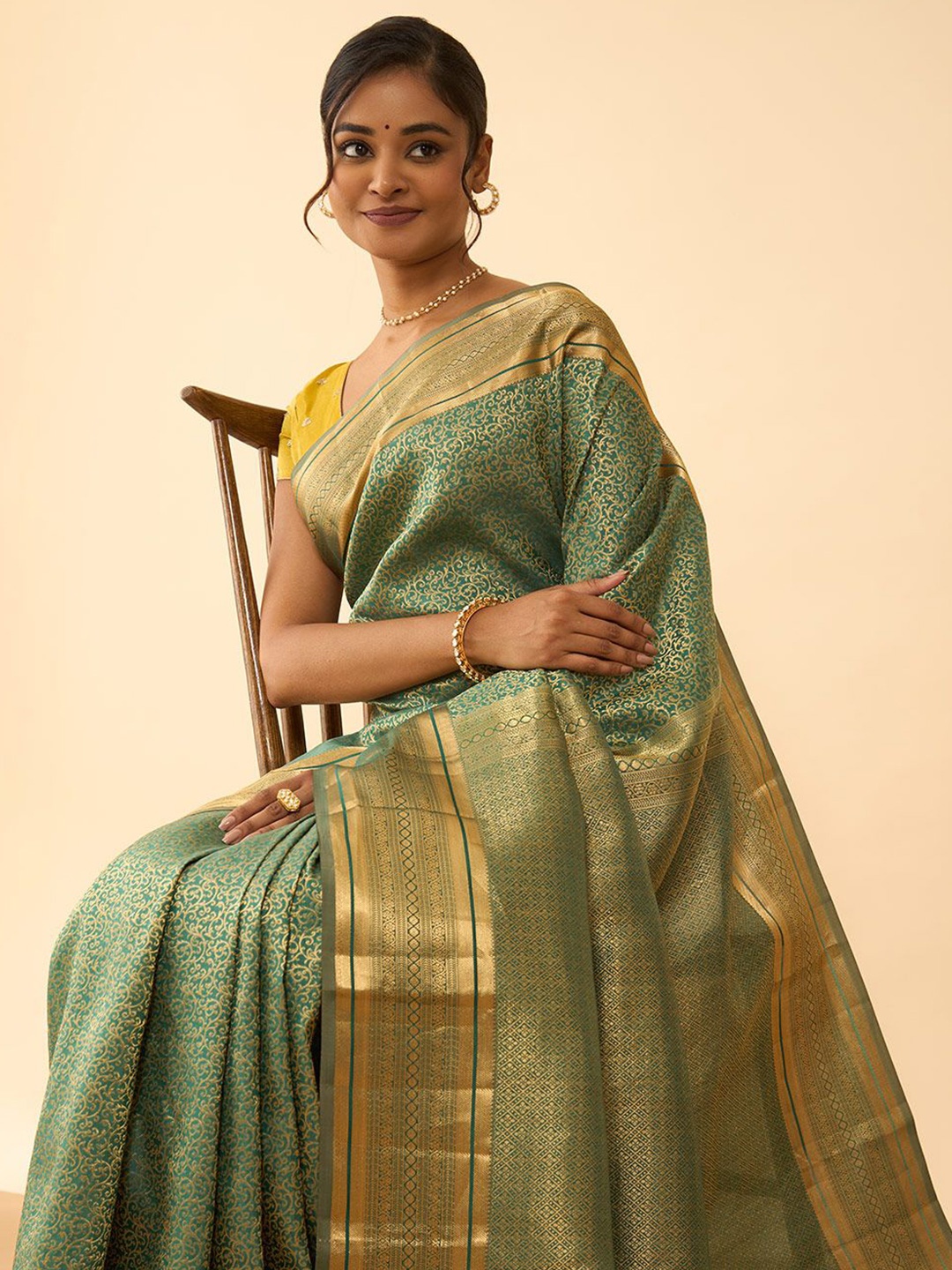 

Taneira Woven Design Zari Saree, Green