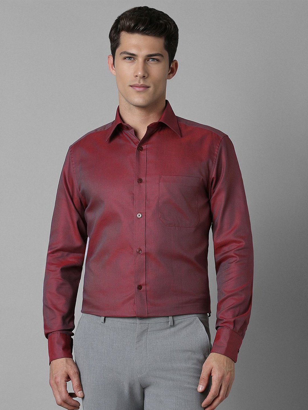 

Louis Philippe Men Classic Spread Collar Geometric Printed Cotton Casual Shirt, Maroon