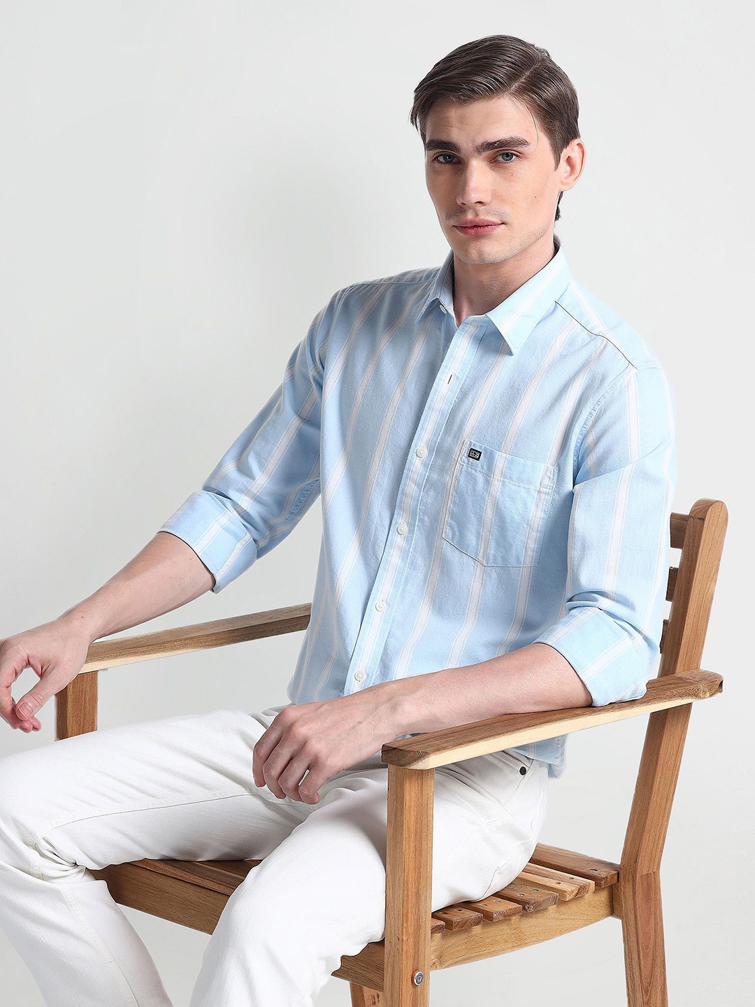 

Arrow Sport Men Smart Spread Collar Vertical Striped Cotton Slim Fit Casual Shirt, Blue