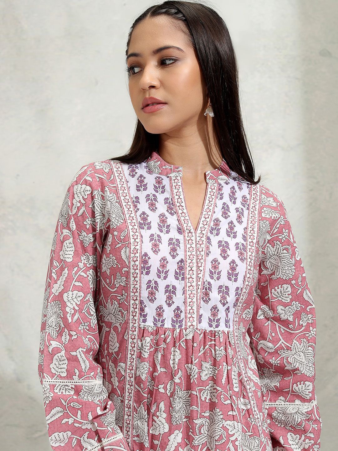 

Vishudh Women Floral Printed Mandarin Collar Cotton Top, White