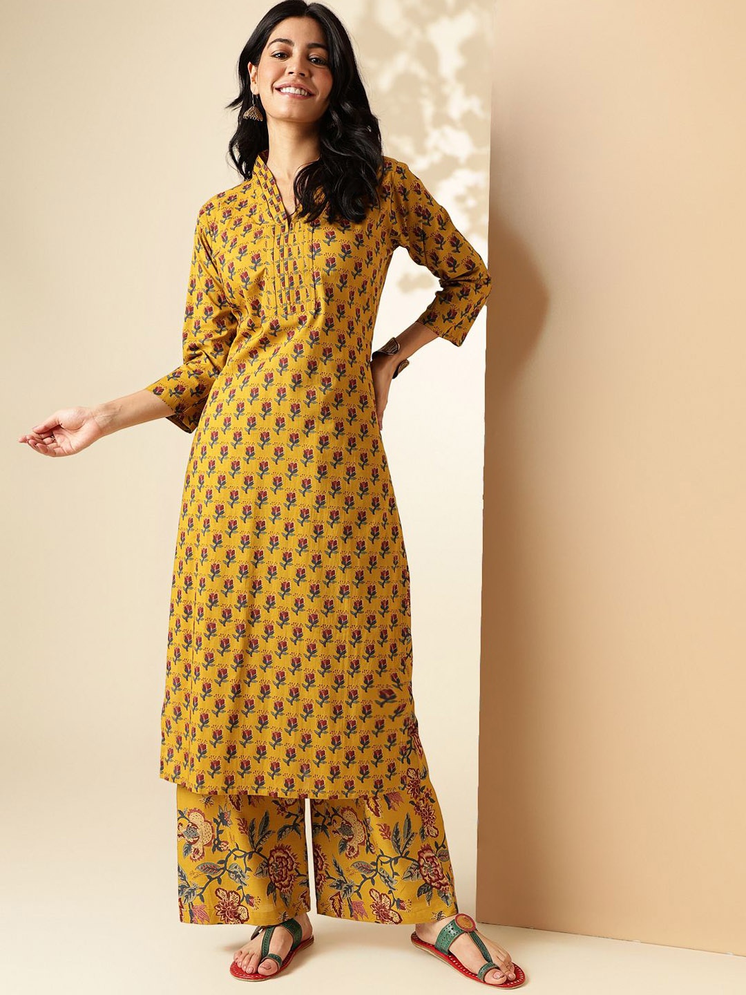

Vbuyz Floral Printed Pleated V-Neck Pure Cotton Kurta With Palazzos, Mustard