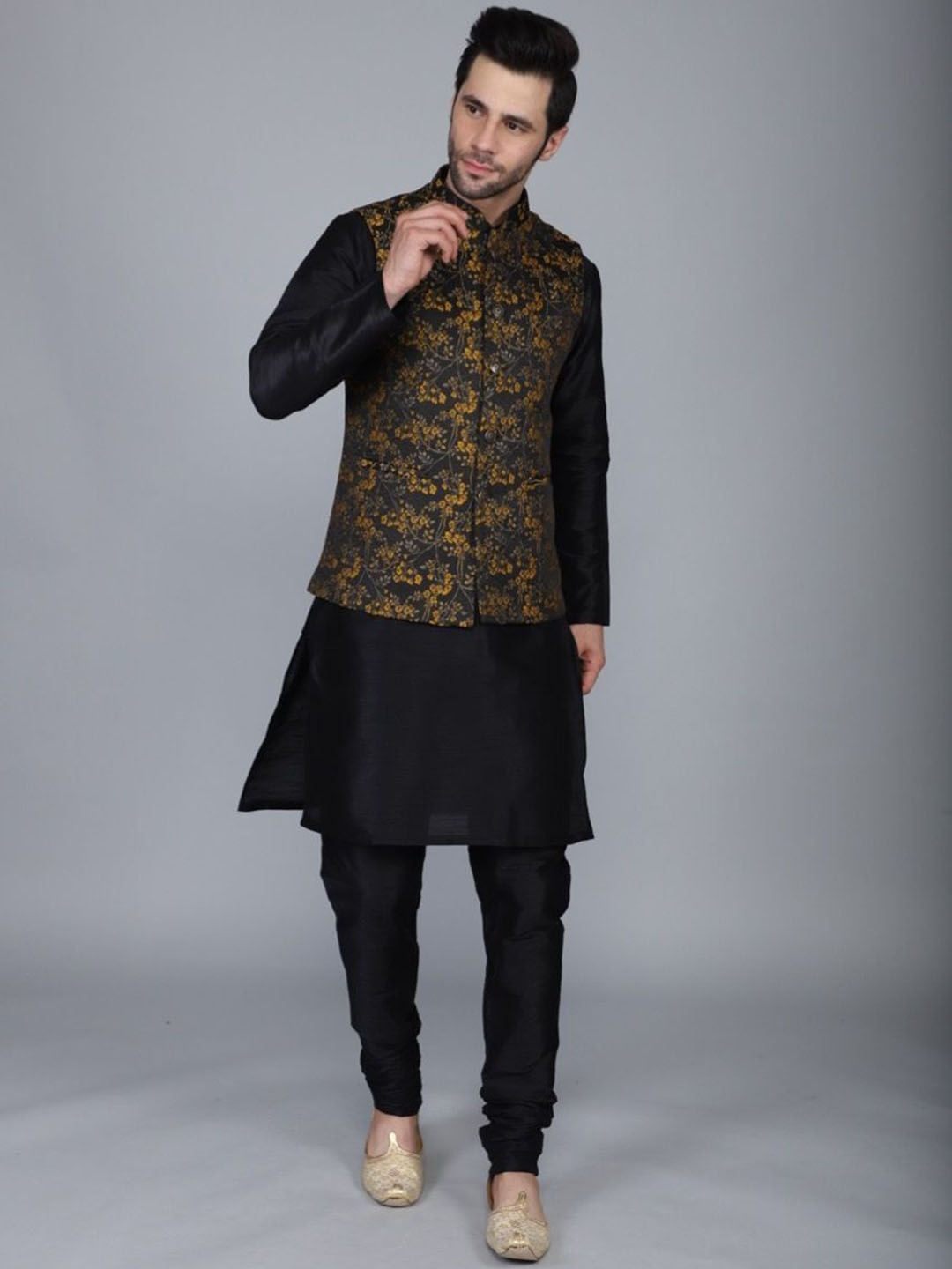 

Ethluxis Mandarin Collar Jacquard Weave Straight Kurta with Pyjama & Nehru Jacket, Black