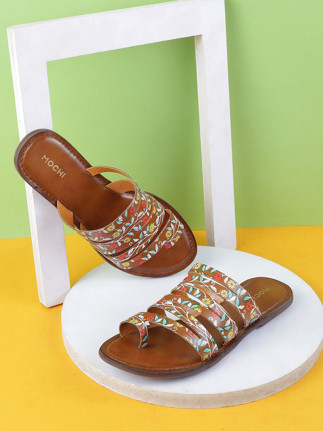 

Mochi Women Open Toe Flats, Tan