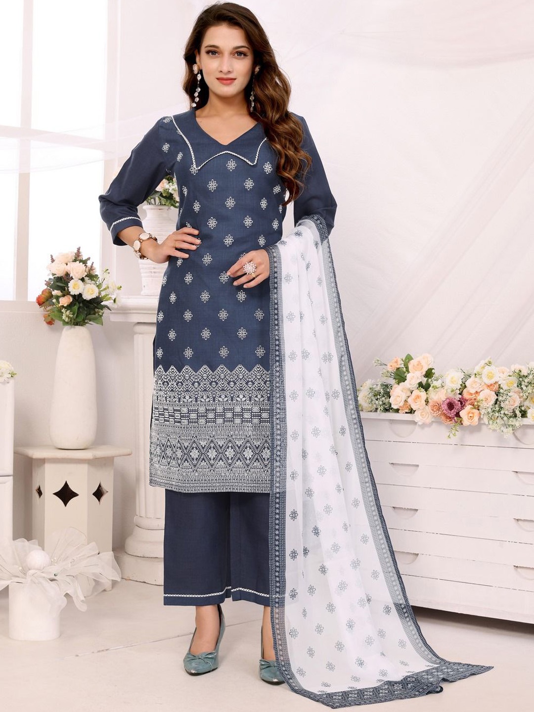 

Titanium Silk Industries Ethnic Printed V-Neck Straight Kurta With Trousers & Dupatta, Blue