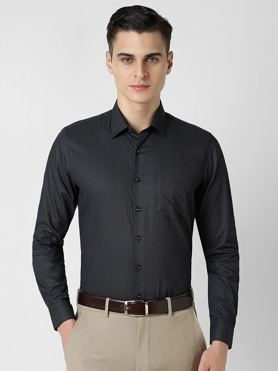 

Van Heusen Men Spread Collar Geometric Printed Cotton Slim Fit Formal Shirt, Black