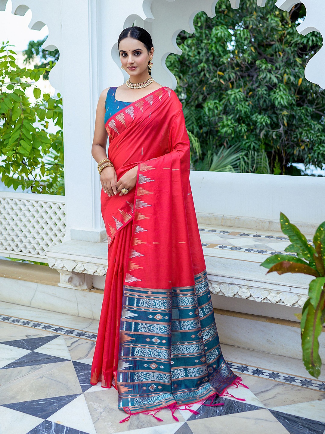 

LeeliPeeri Designer Woven Design Zari Tussar Saree, Red