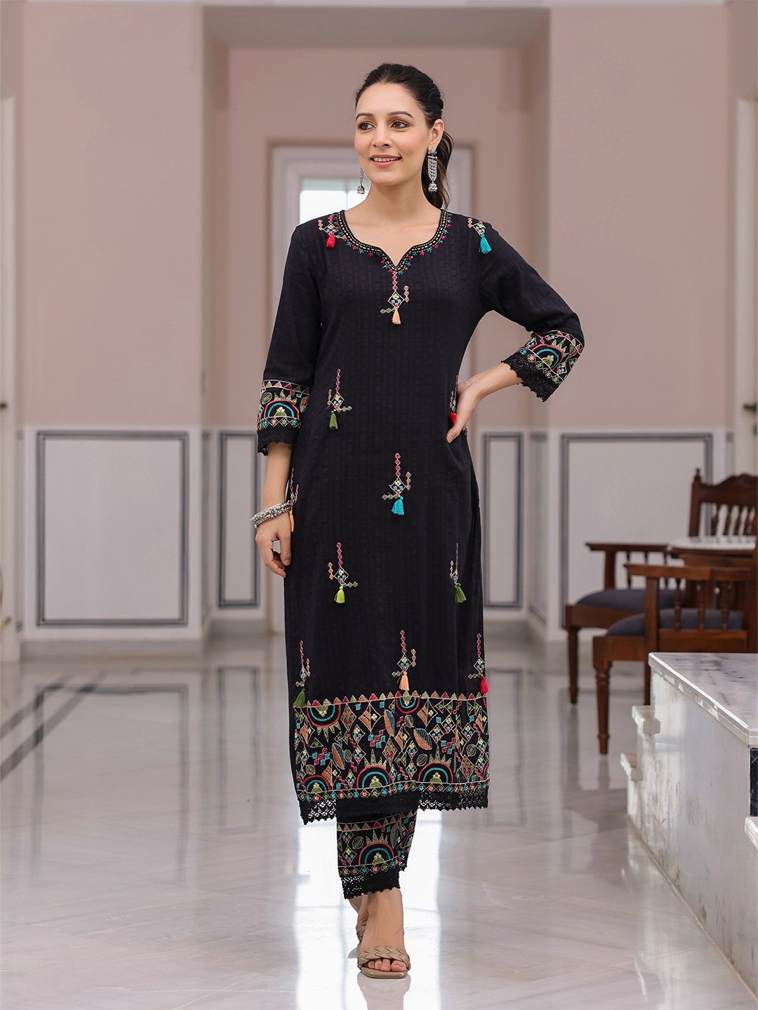 

FASHOR Women Ethnic Motifs Embroidered Regular Beads and Stones Pure Cotton Kurta with Trousers, Black