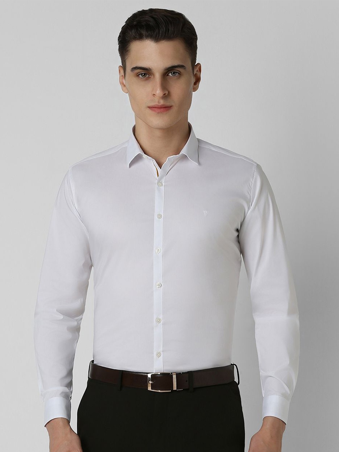 

V Dot Men Spread Collar Solid Slim Fit Party Shirt, White