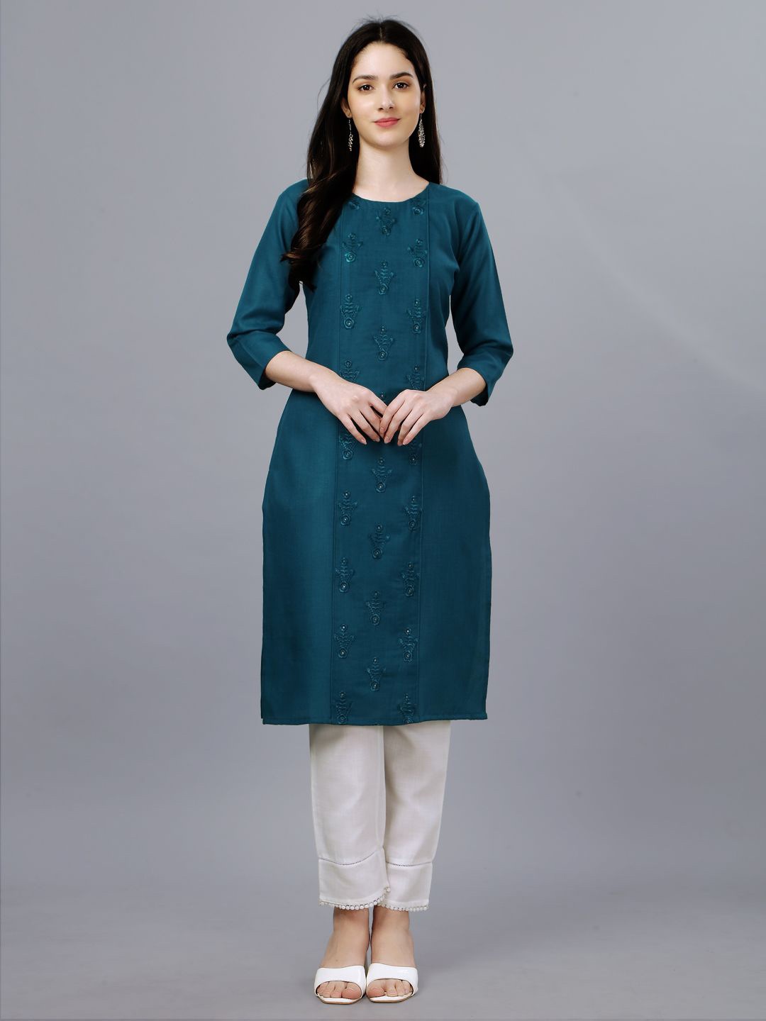 

WILNERCROWN Embroidered Straight Kurta, Blue