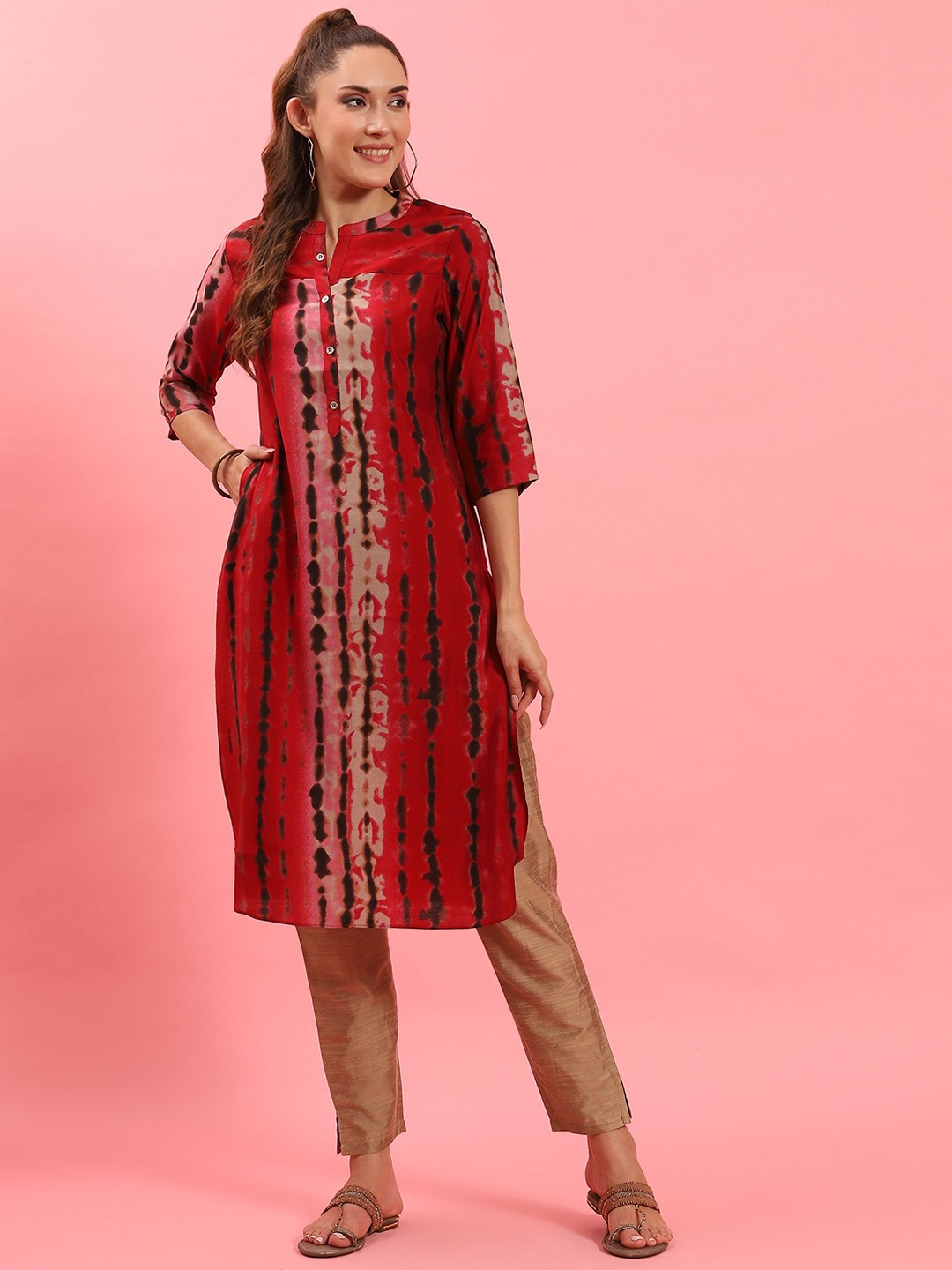 

Shree Tie & Dye Printed Chanderi Silk Straight Kurta, Red