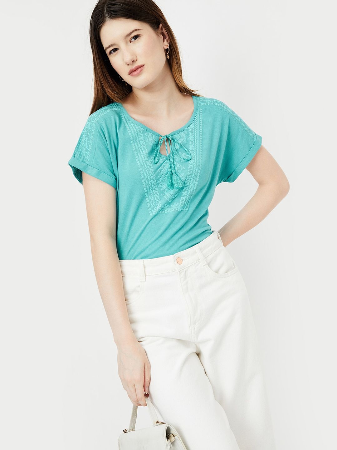 

max Women Printed V-Neck Extended Sleeves T-shirt, Blue