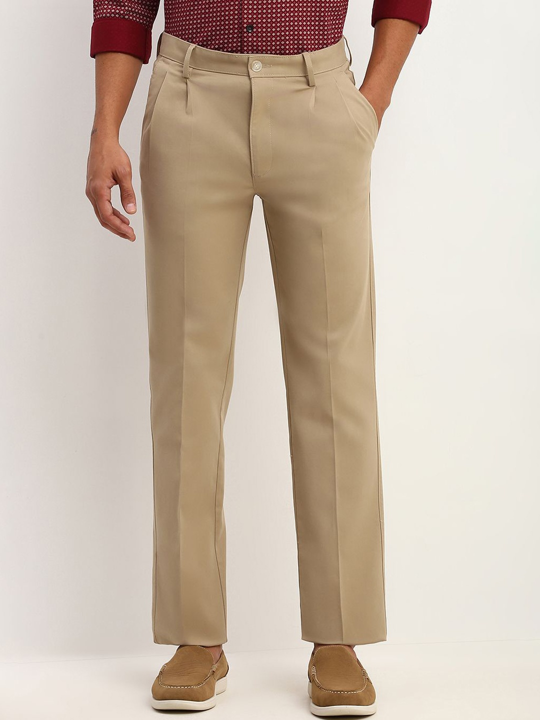 

Allen Solly Men Pleated Trousers, Khaki