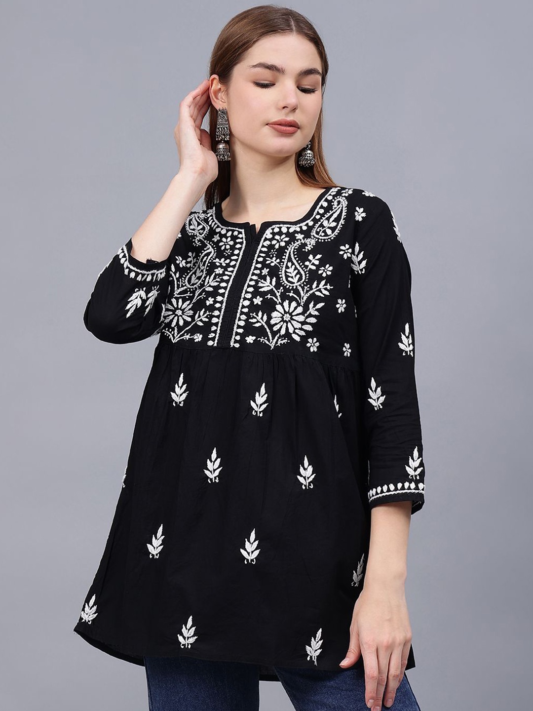 

Seva Chikan Ethnic Motifs Embroidered Chikankari Chikankari Kurti, Black