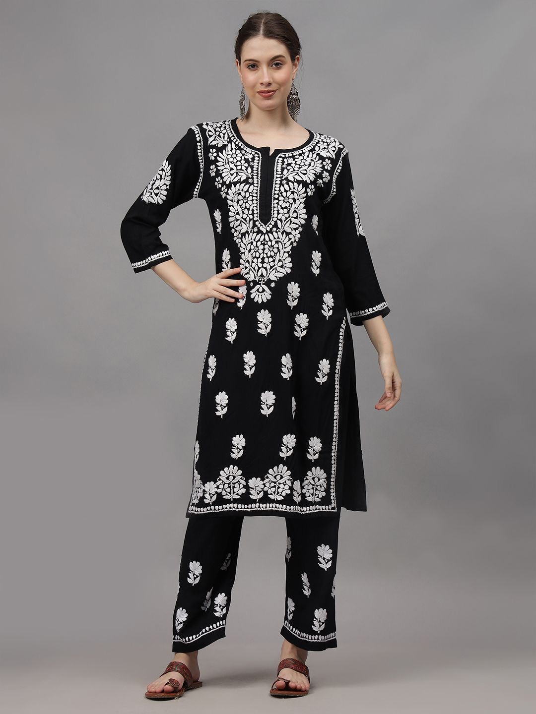 

Seva Chikan Ethnic Motifs Embroidered Regular Chikankari Straight Kurta with Palazzos, Black