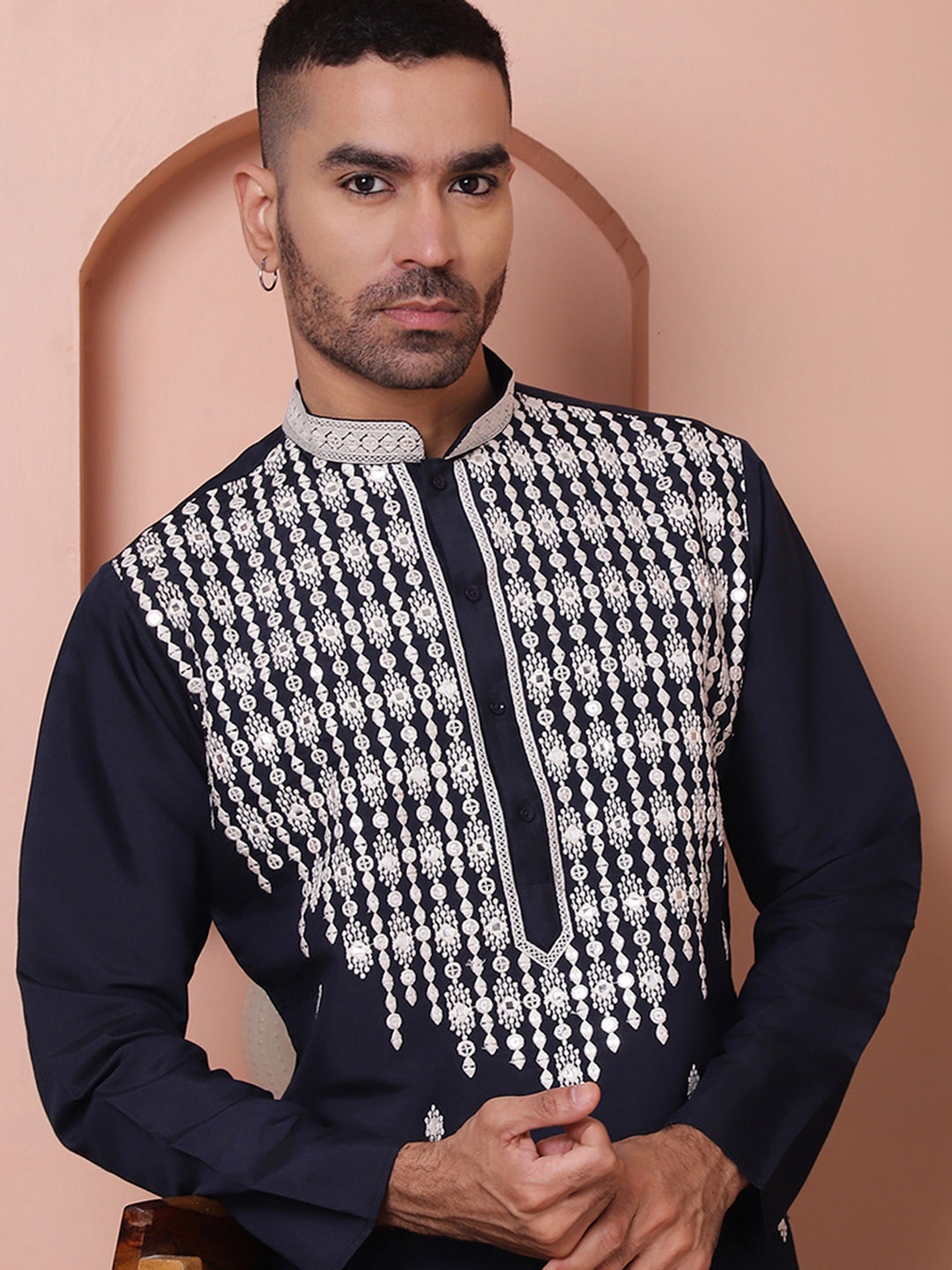 

Jompers Men Embroidered Thread Work Kurta, Navy blue