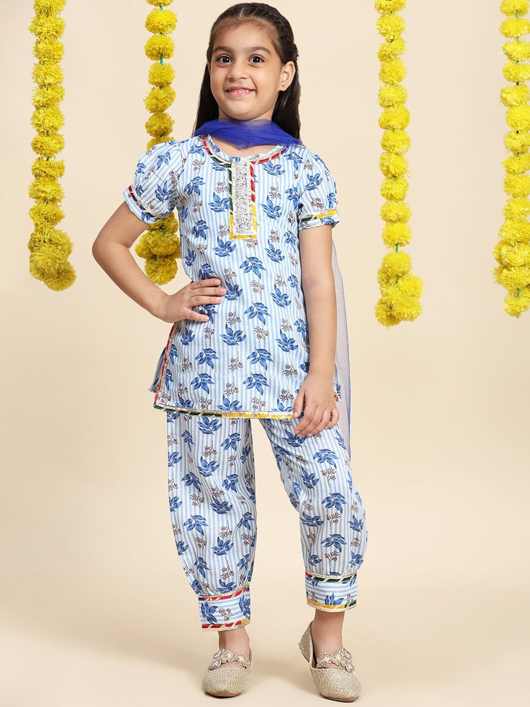 

Cutiekins Girls Floral Printed Puffed Sleeves Straight Kurta With Salwar & Dupatta, Blue