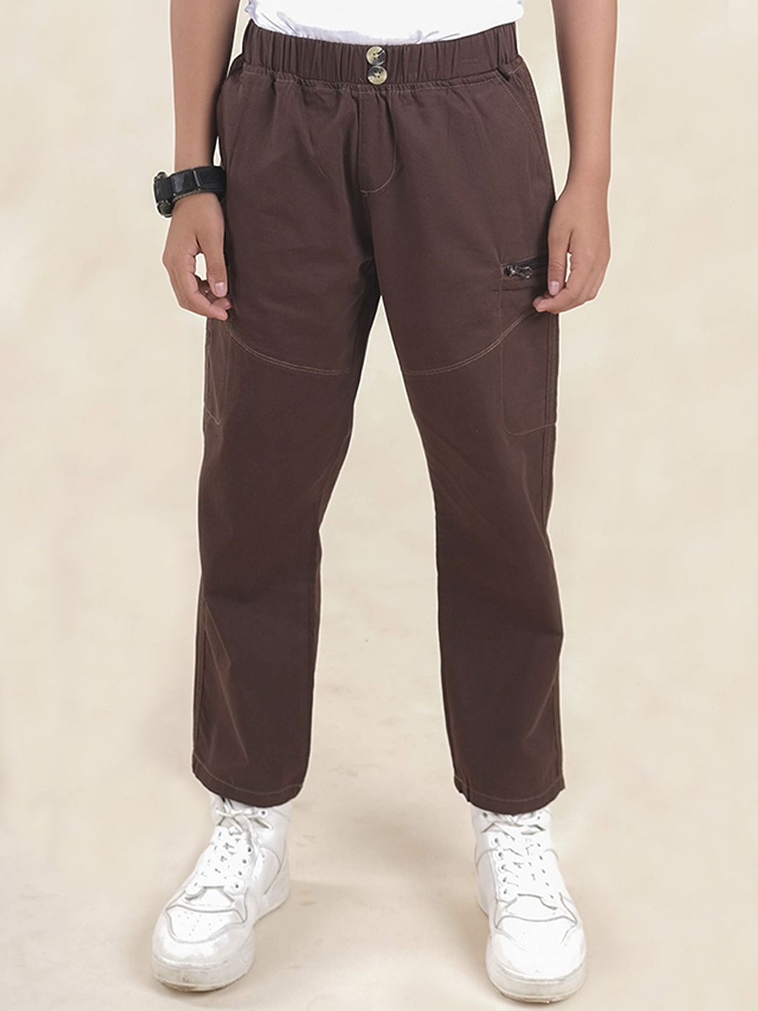 

KiddoPanti Boys Cargos Trousers, Brown
