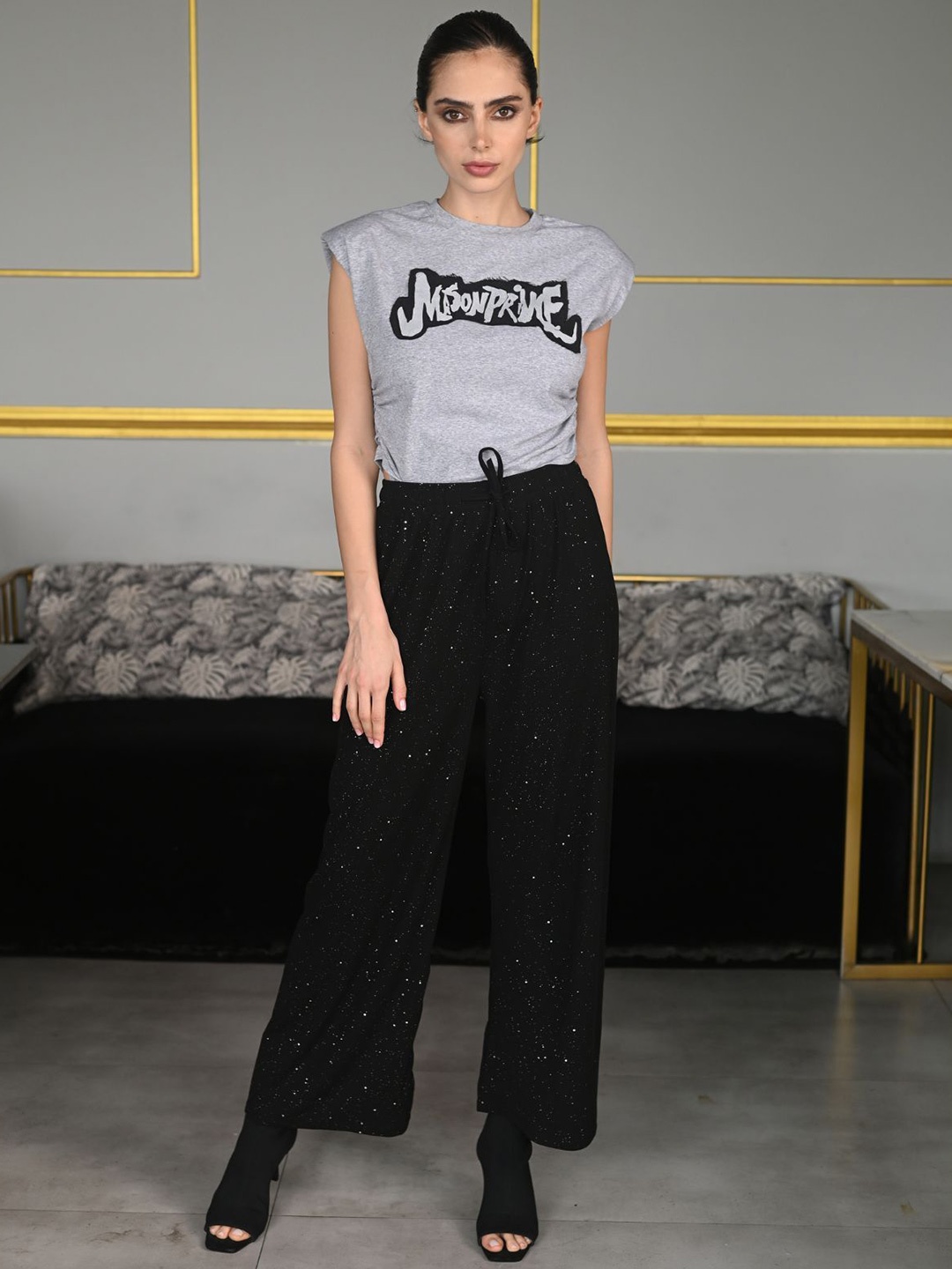 

ODETTE Women Mid-Rise Loose Fit Wide Leg Pleated Trousers, Black