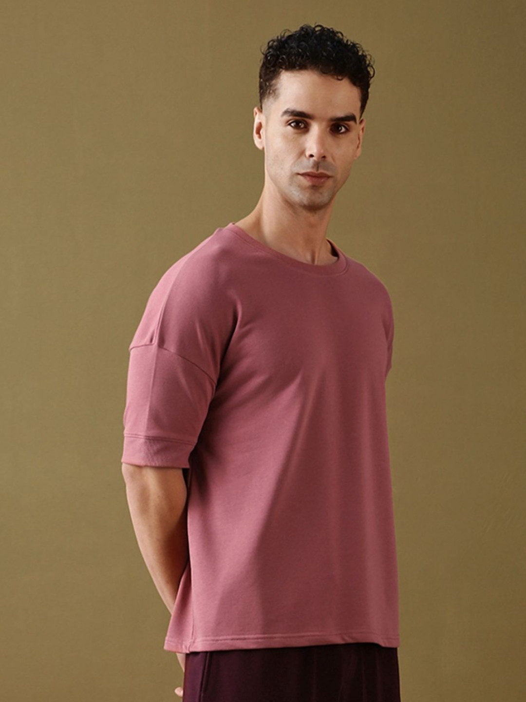 

DILLINGER Men Solid Ultra Soft Drapey Cotton Oversized Drop Shoulder T-Shirt, Mauve