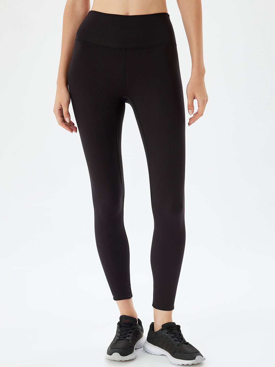 

Koton Women Solid Ankle Length Sports Tights, Black