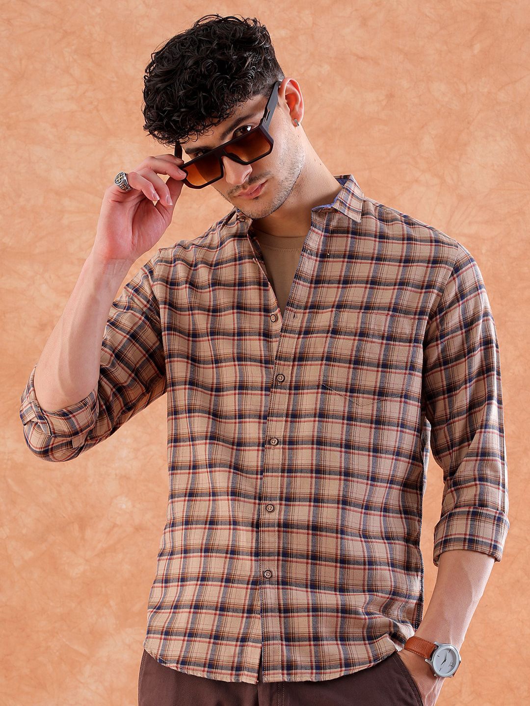 

Hardsoda by The Indian Garage Co Men Spread Collar Tartan Checked Slim Fit Casual Shirt, Beige