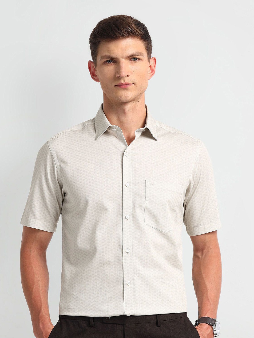 

Arrow Men Modern Spread Collar Geometric Printed Cotton Slim Fit Formal Shirt, Beige