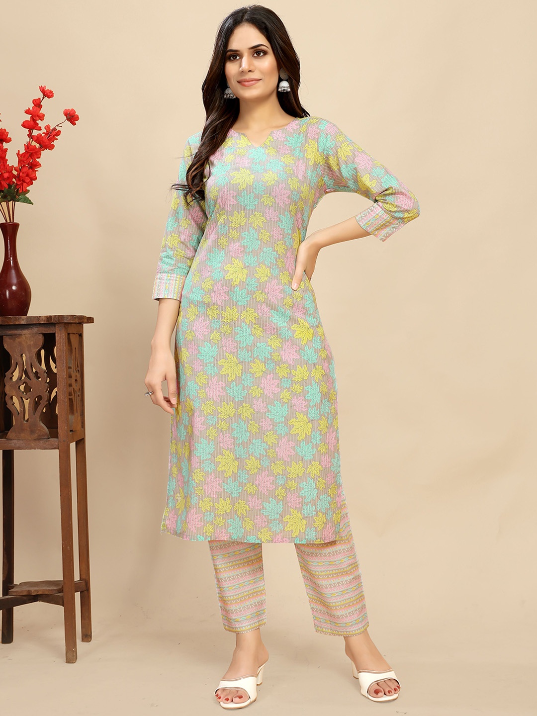 

AWRIYA Plus Size Floral Printed Notch Neck Pure Cotton Straight Kurta With Trousers, Yellow