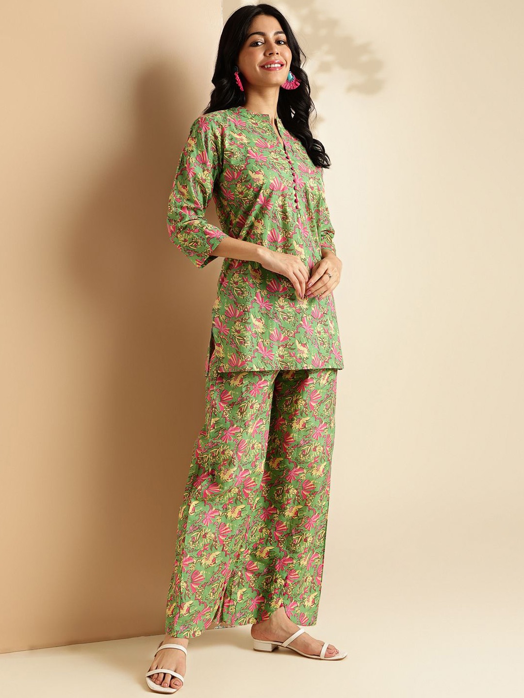 

Vbuyz Floral Printed Mandarin Collar Pure Cotton Top With Trousers, Green