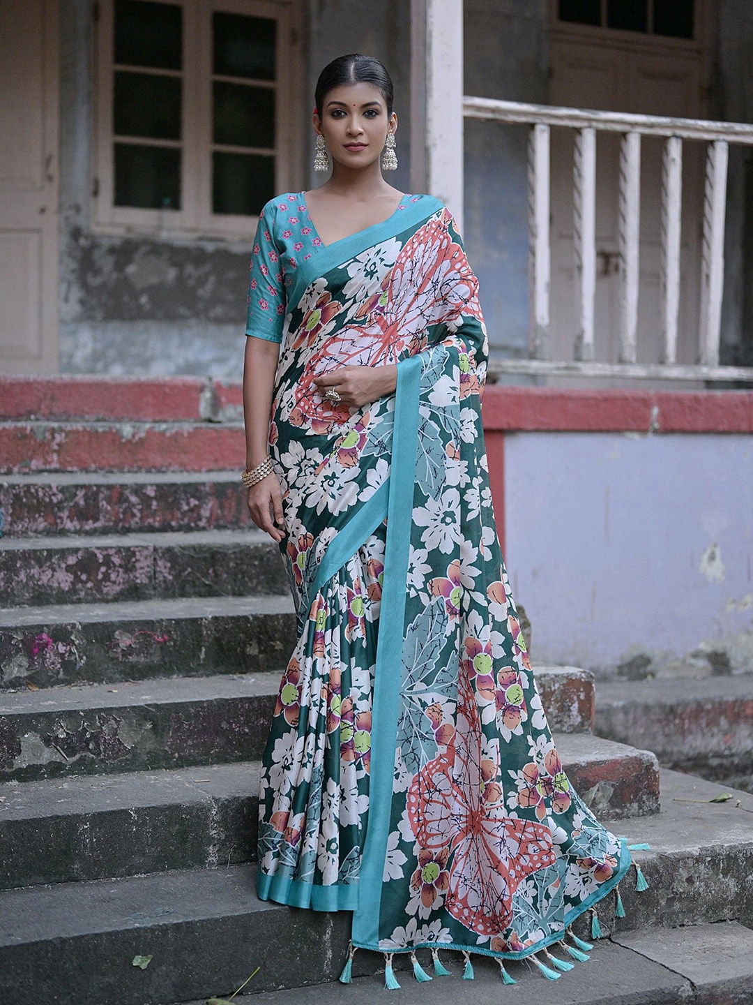

LeeliPeeri Designer Floral Print Banarasi Saree, Green