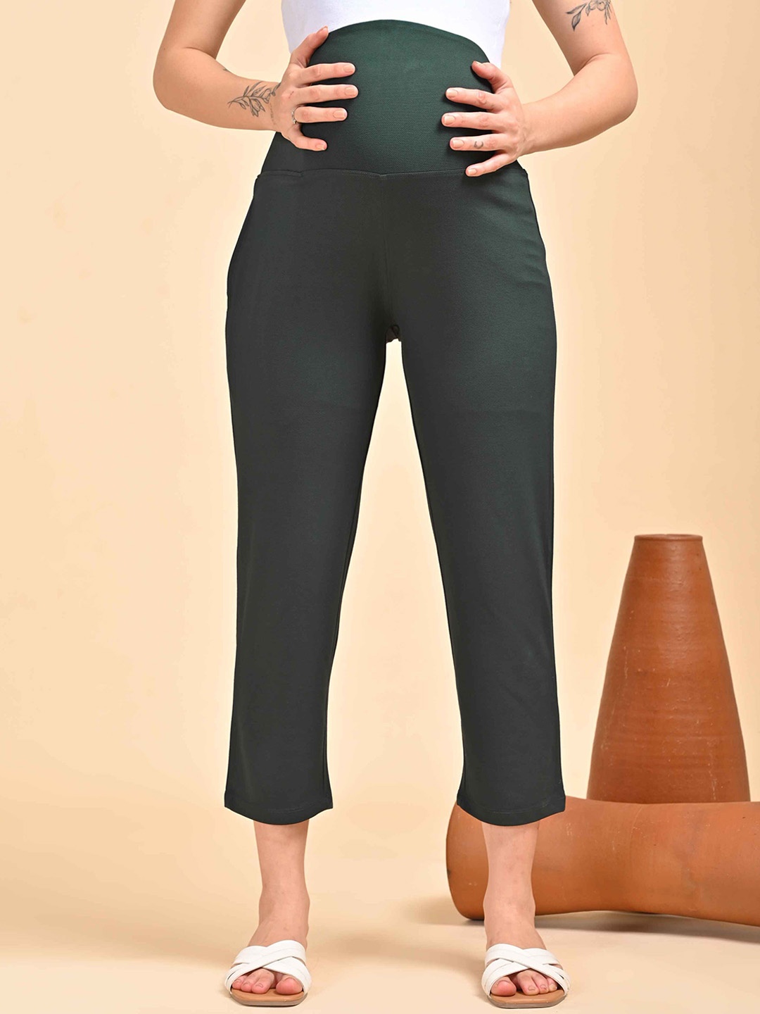 

GOLDSTROMS Women Straight Fit High-Rise Trousers, Green