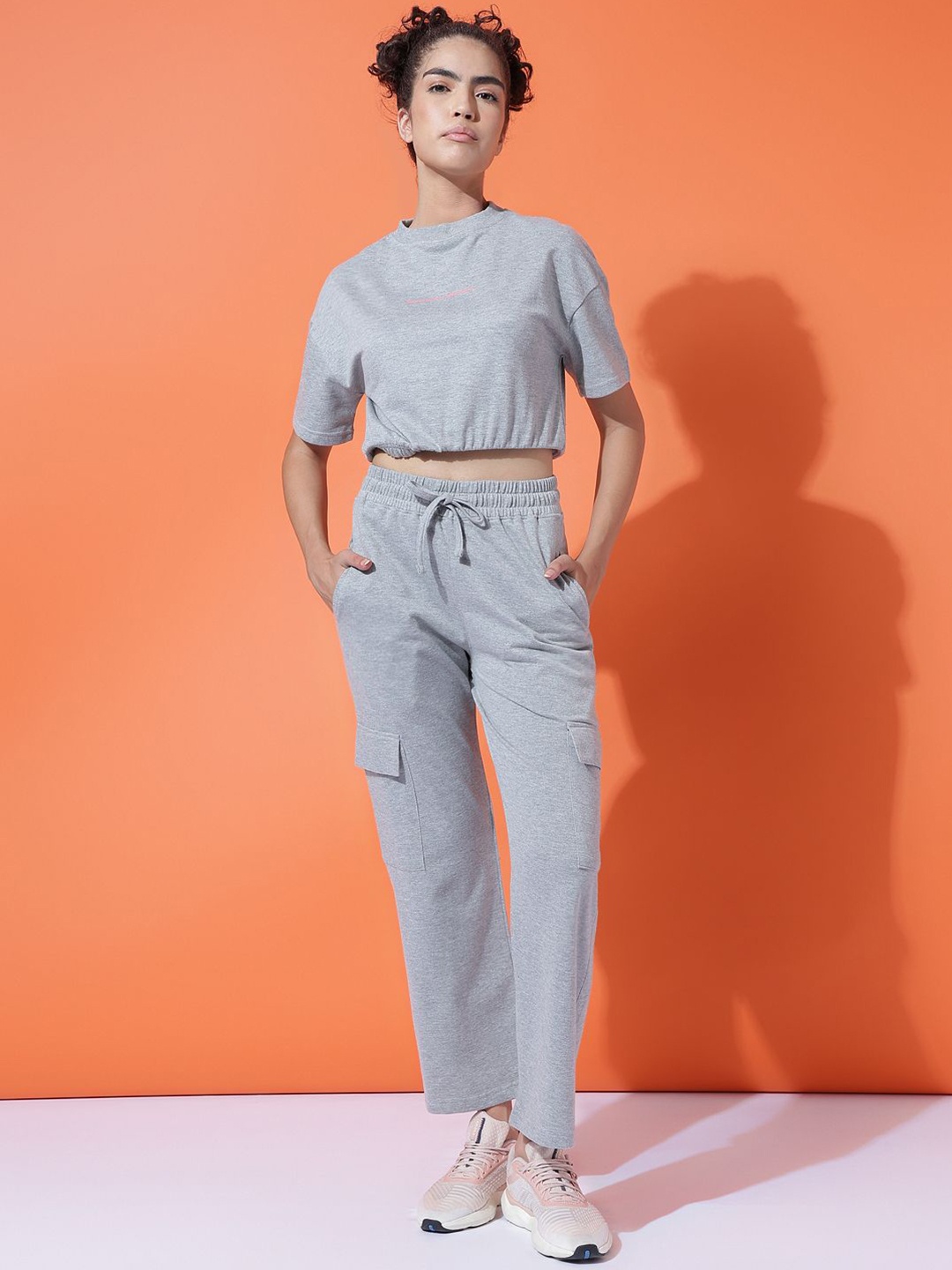 

MKH Round Neck T-shirt With Trousers, Grey
