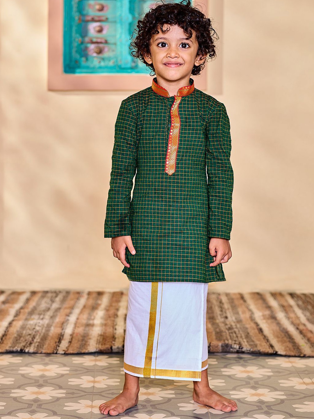

VASTRAMAY Boys Checked Mandarin Collar Regular Pure Cotton Kurta With Mundu, Green