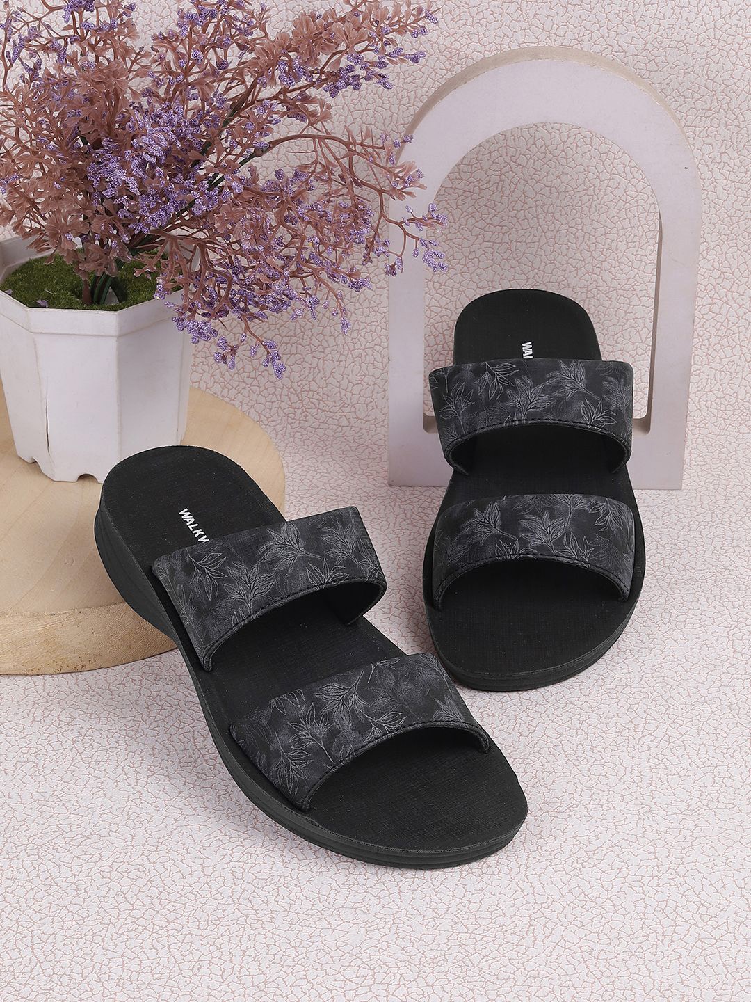 

WALKWAY by Metro Women Flatform Mules, Black