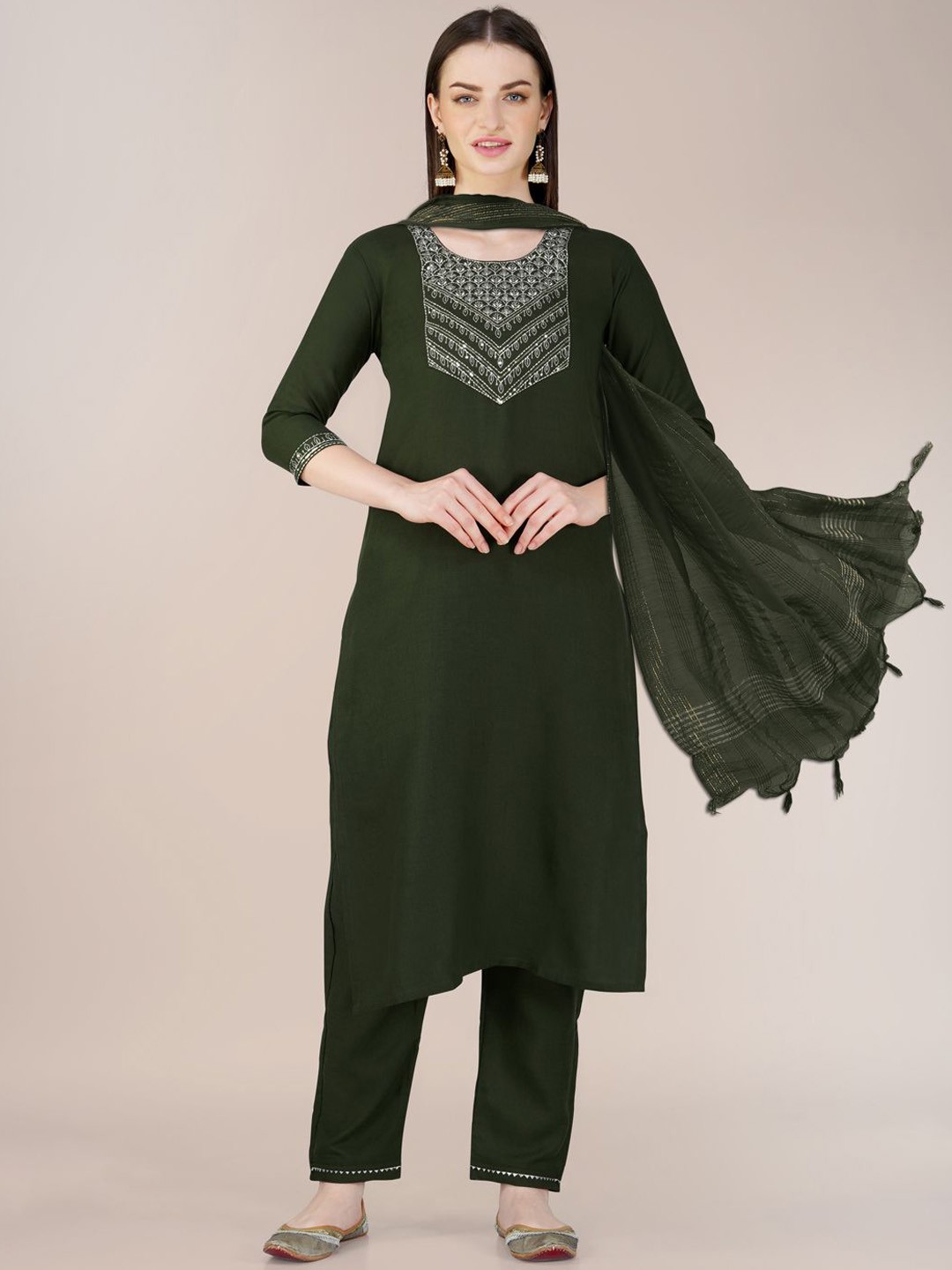 

WILNERCROWN Floral Yoke Design Thread Work Straight Kurta with Trousers & Dupatta, Green