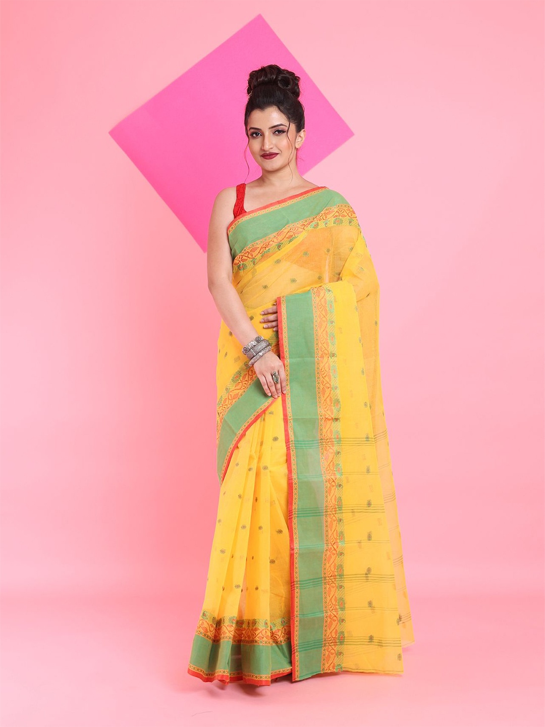 

Arhi Woven Design Pure Cotton Taant Saree, Yellow