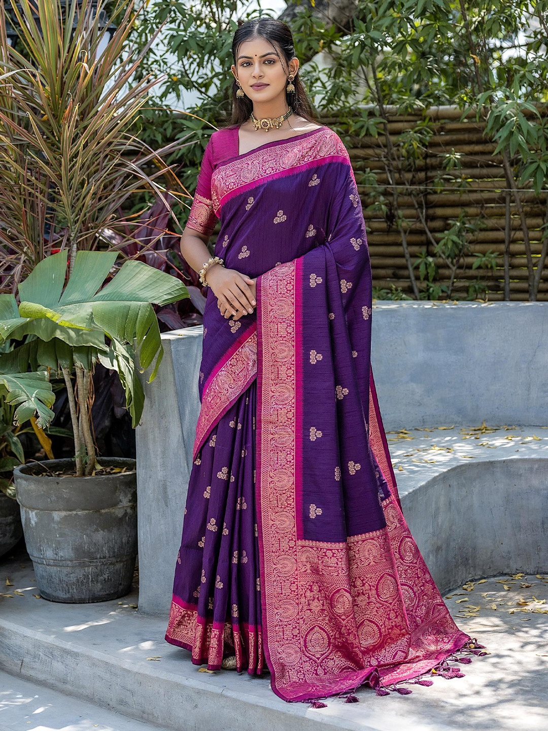 

LeeliPeeri Designer Woven Design Zari Banarasi Saree, Purple