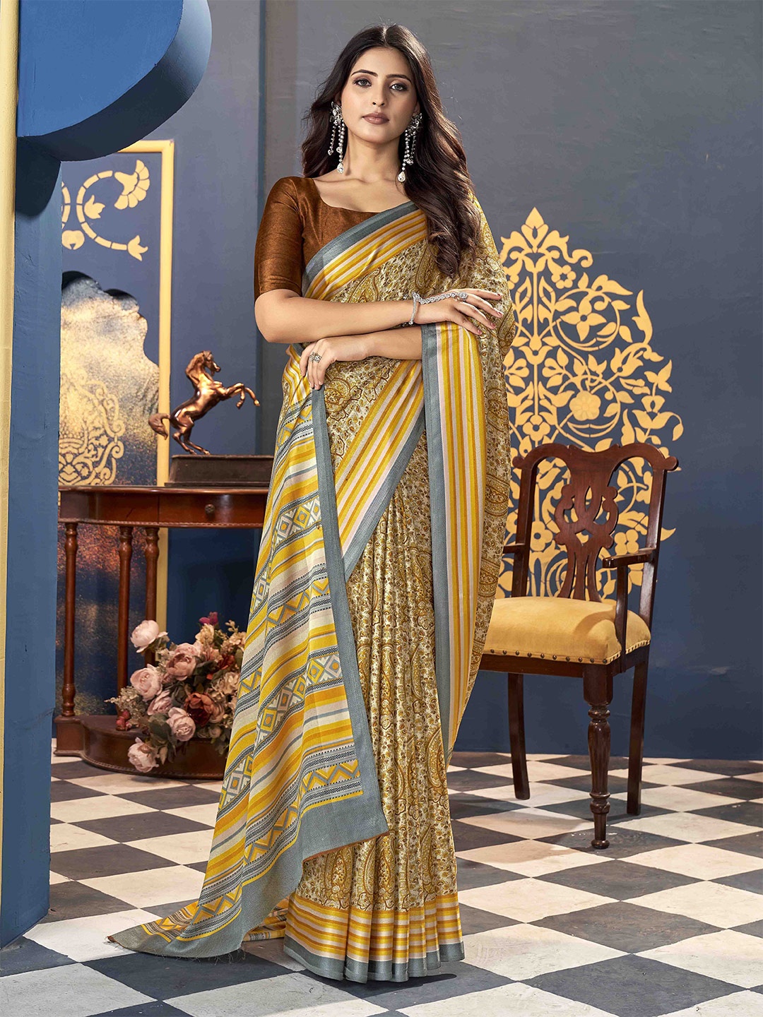 

Ethnielle Paisley Printed Saree, Yellow