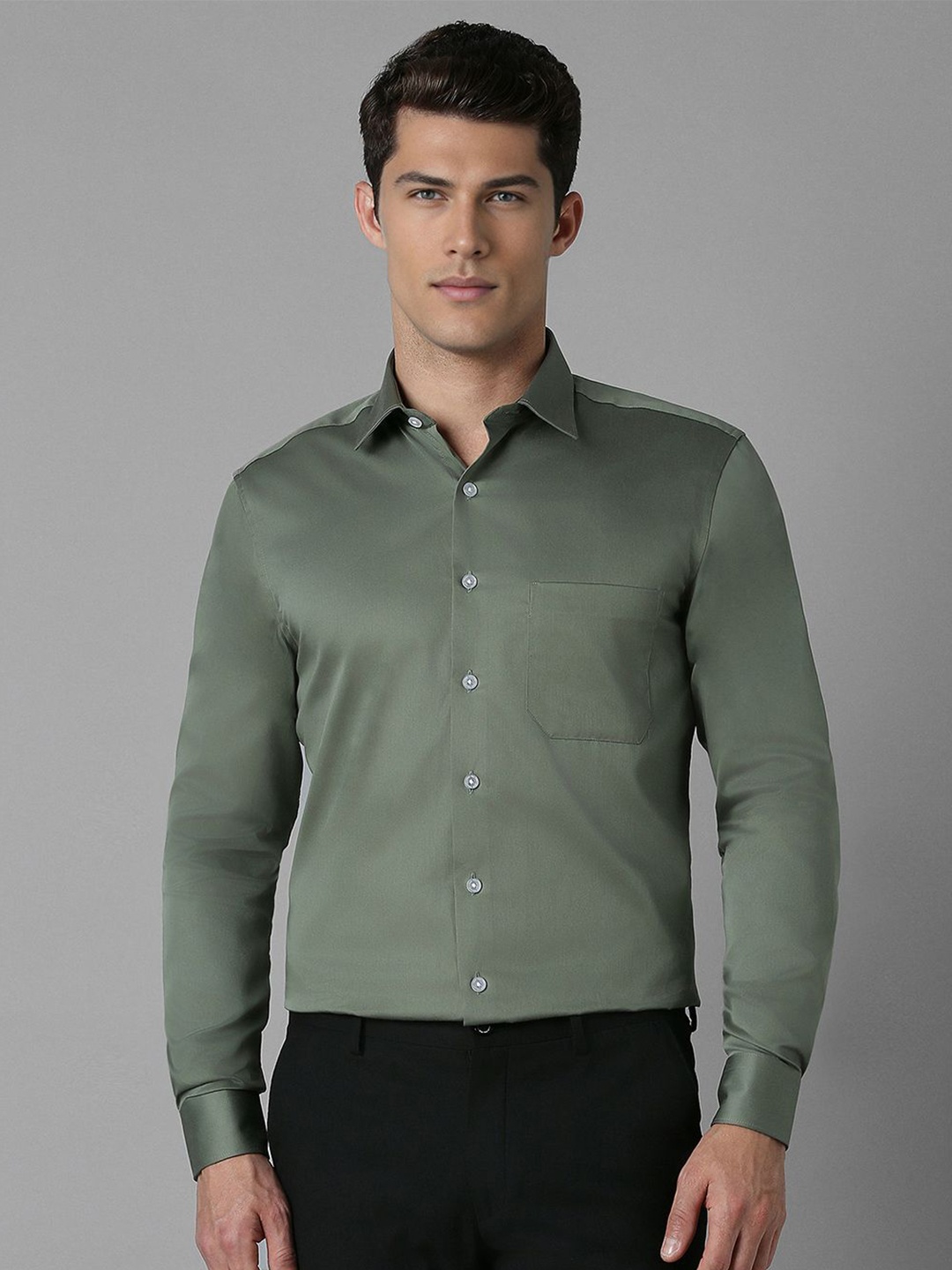 

Louis Philippe Men Spread Collar Solid Cotton Slim Fit Formal Shirt, Green