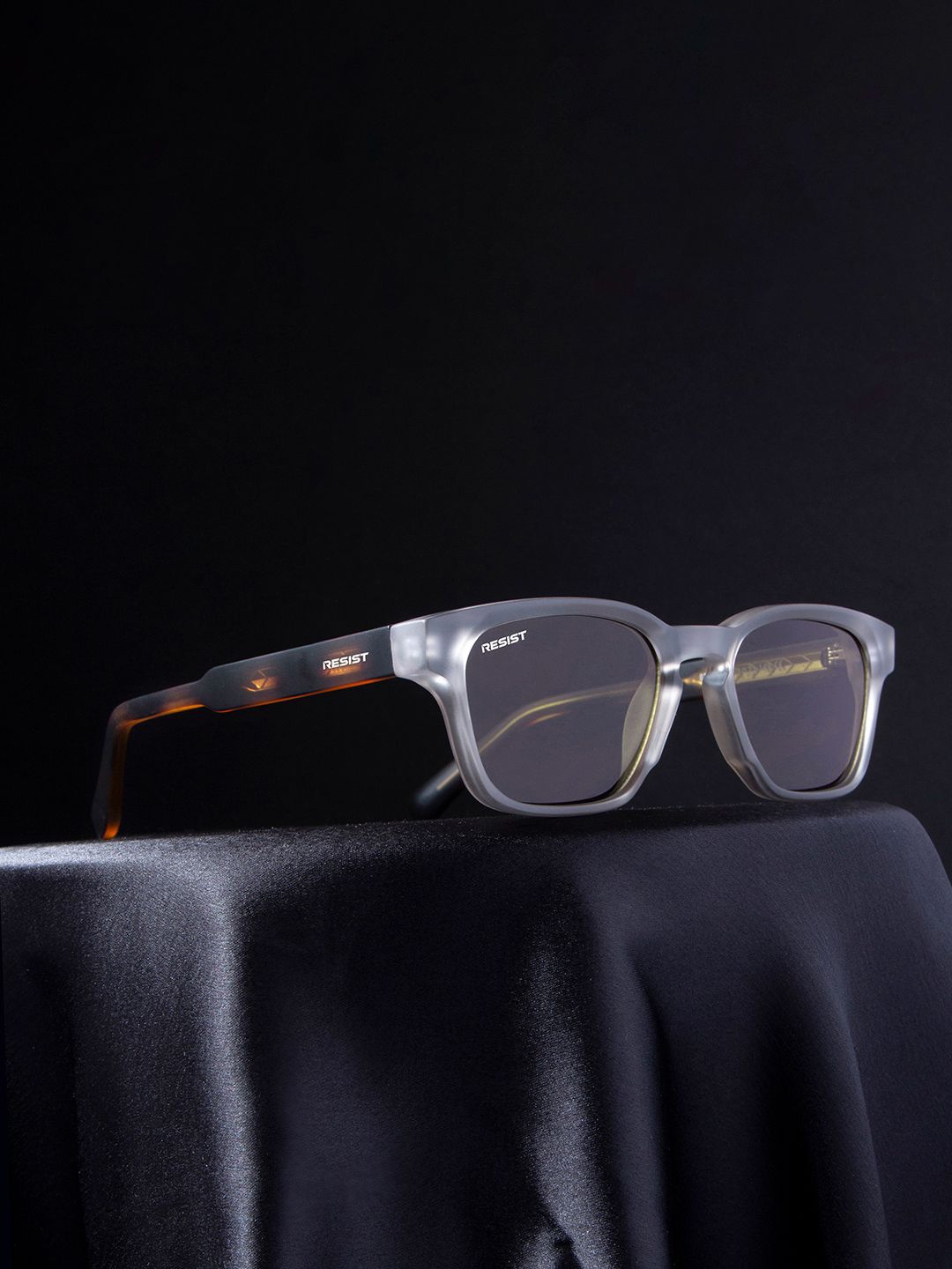 

RESIST EYEWEAR Unisex Square Sunglasses with UV Protected Lens DANIEL GREY TIGER BROWN