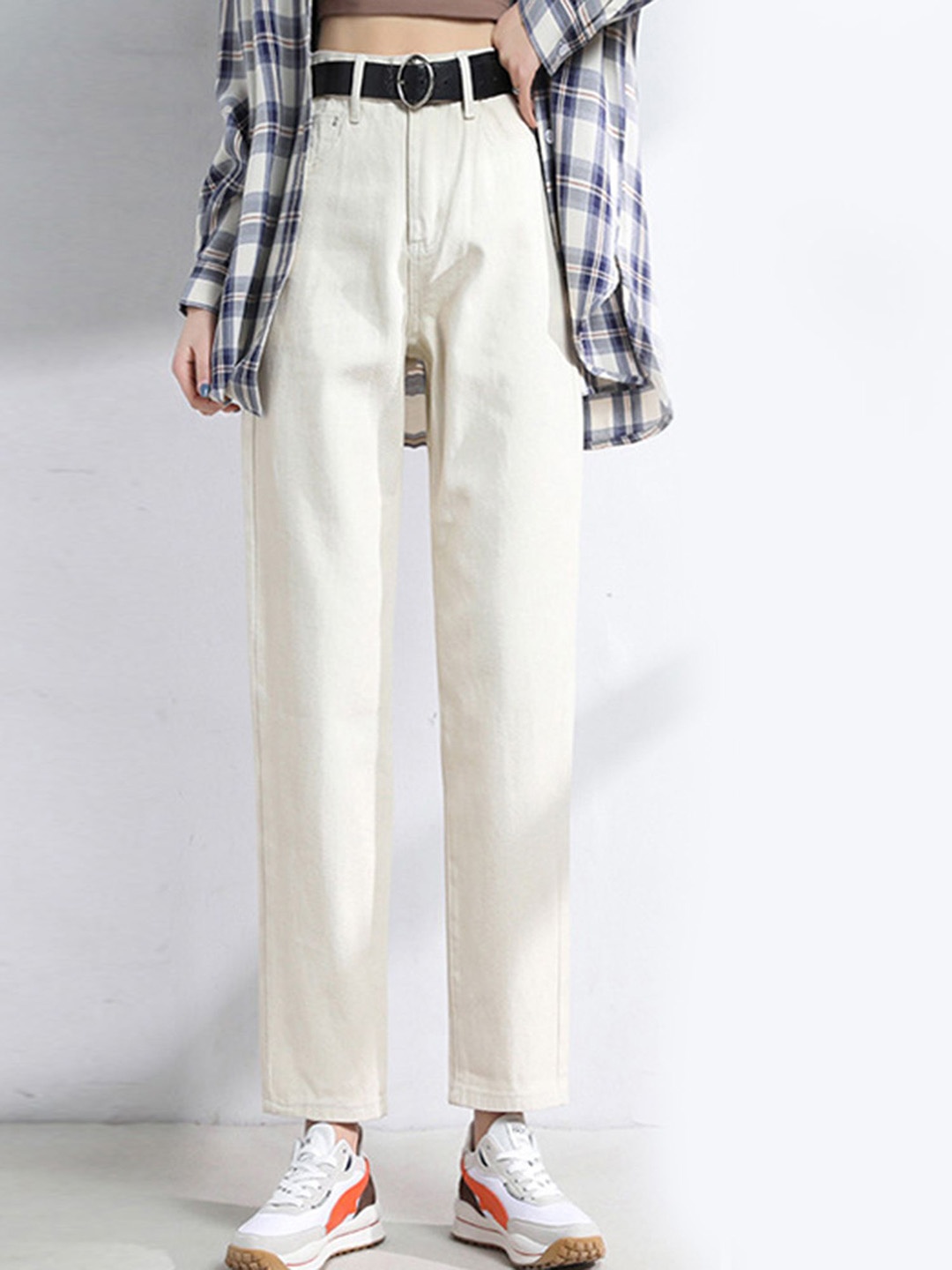 

LULU & SKY Women Straight Fit High-Rise Jeans, White