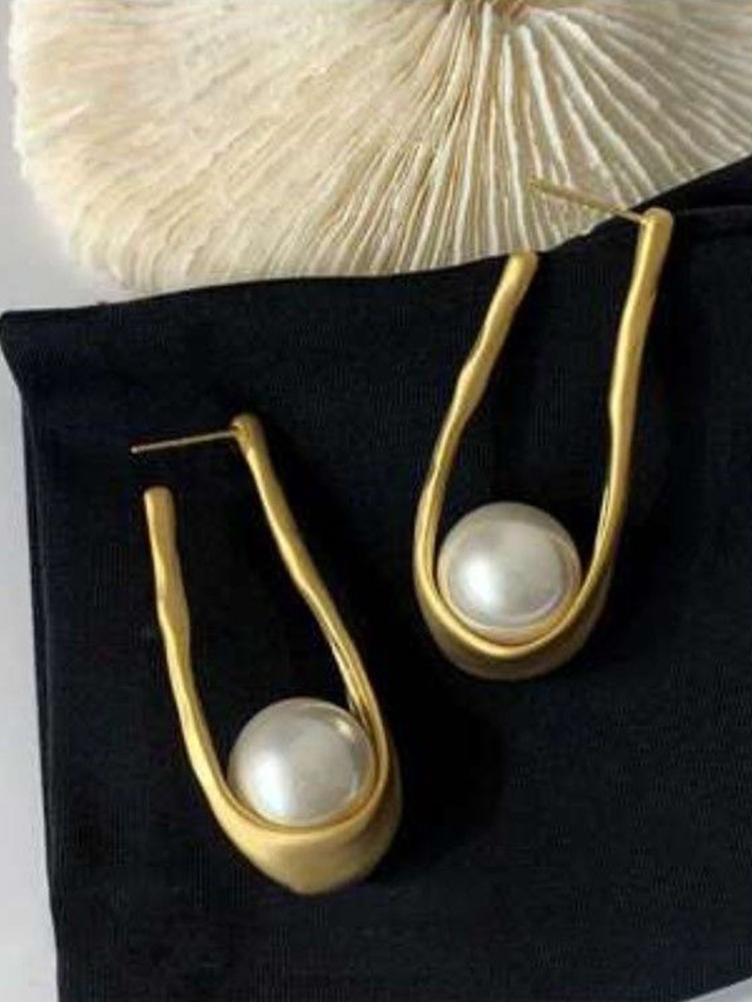 

VIEN Gold-Plated Stainless Steel U Shaped Pearl Beaded Half Hoop Earrings