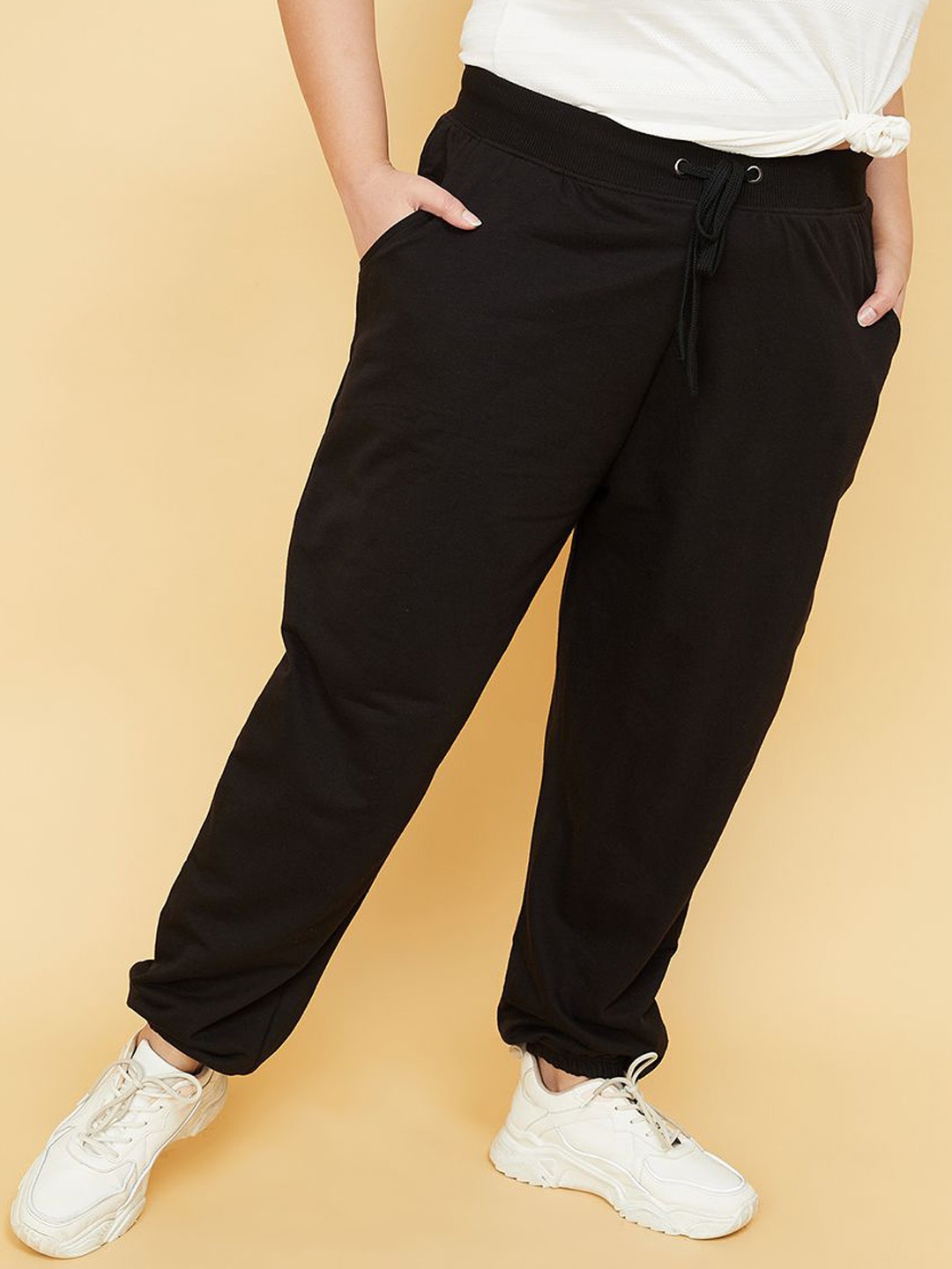 

max Women Pure Cotton Mid-Rise Joggers, Black