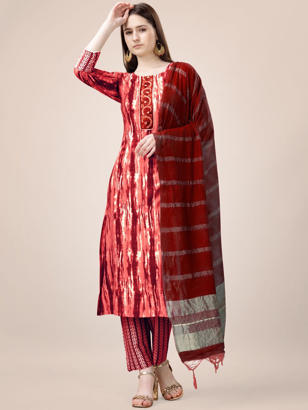 

WILNERCROWN Tie & Dye Regular Thread Work Kurta With Trousers & Dupatta, Orange