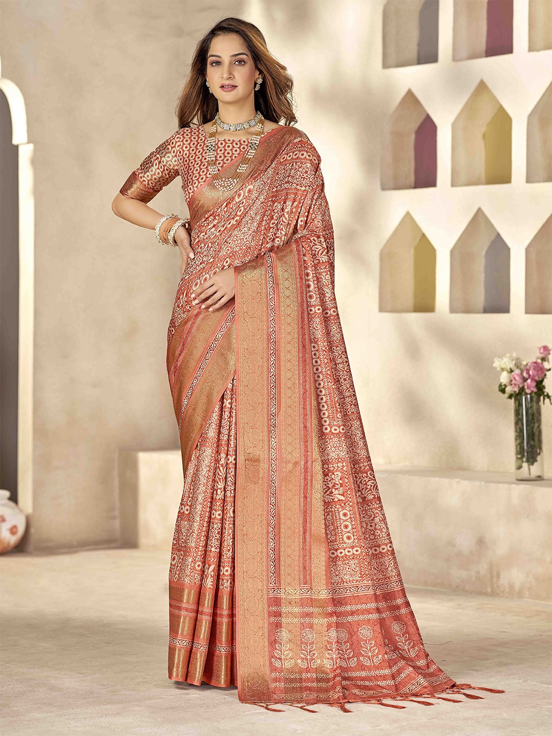 

Ethnielle Floral Zari Saree, Peach