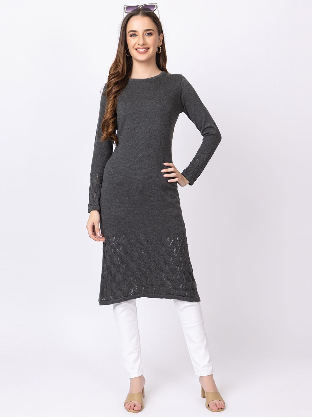 

Anouk Self Design Round Neck Jacquard Knitted Straight Kurta, Grey melange