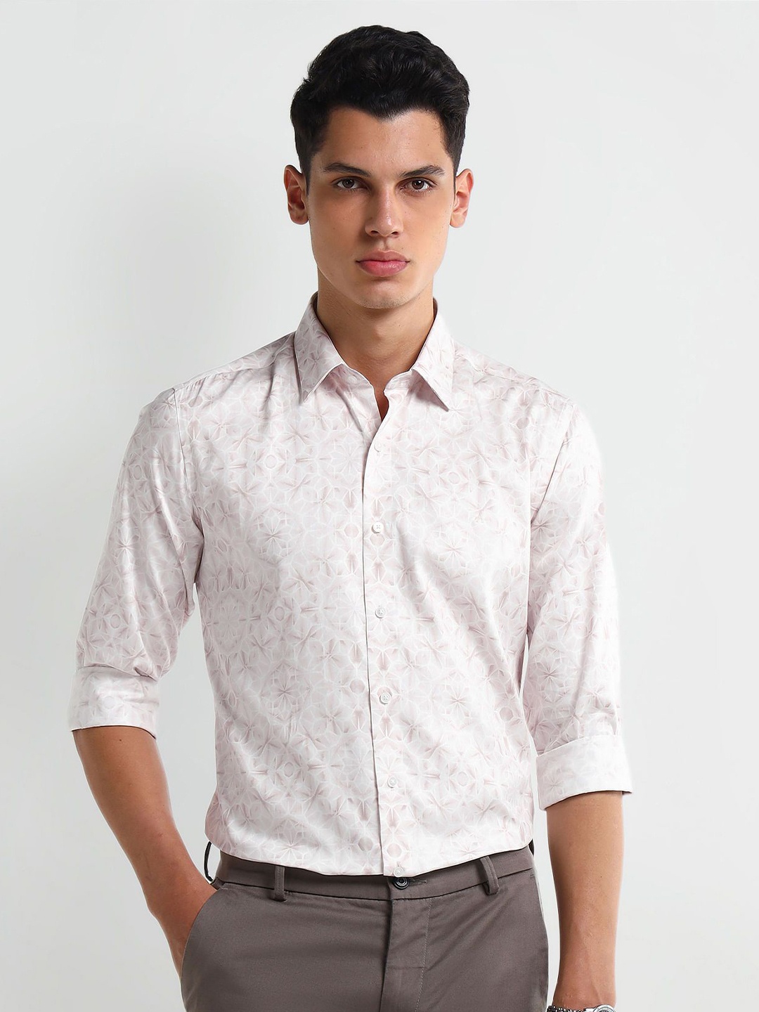 

Arrow Men Classic Spread Collar Geometric Printed Cotton Casual Shirt, Pink