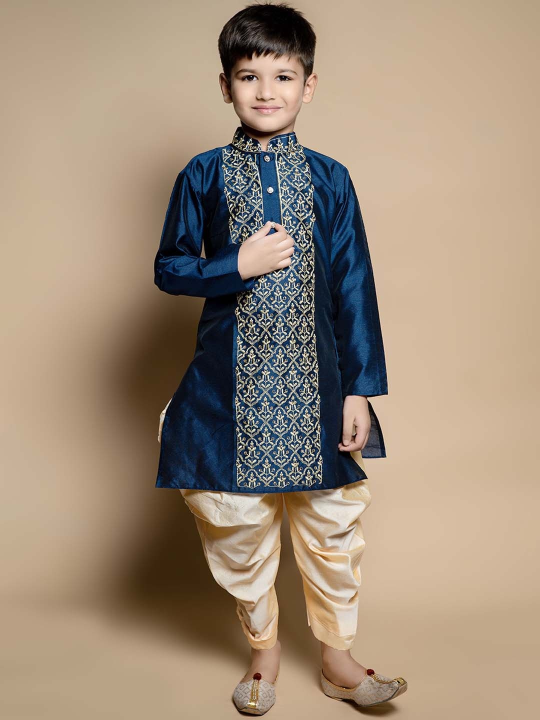 

NFC CREATION Boys Ethnic Motifs Embroidered Kurta with Patiala, Navy blue
