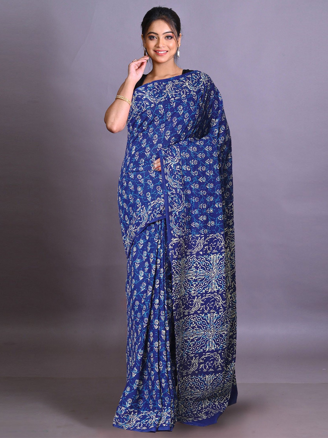 

Unnati Silks Ethnic Motifs Pure Cotton Handloom Block Print Saree, Navy blue