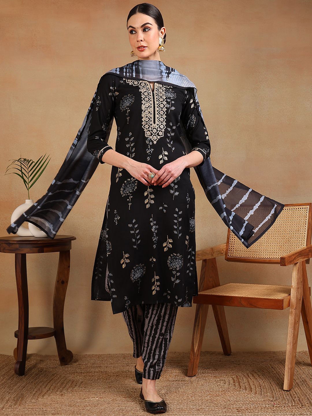 

KALINI Floral Printed Regular Zari Straight Kurta with Trousers & Dupatta, Black