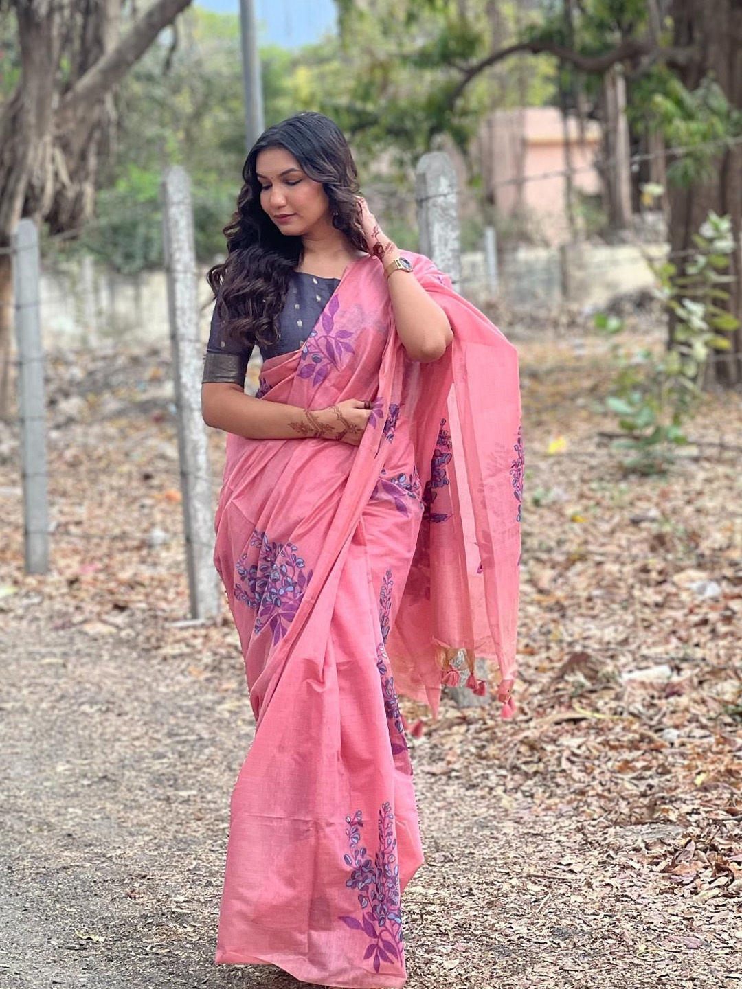 

LeeliPeeri Designer Floral Saree, Pink
